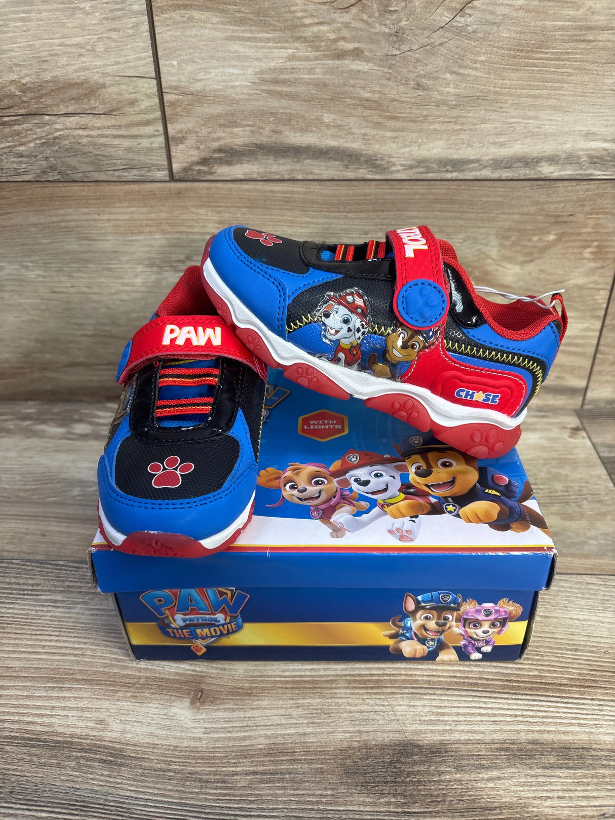 NEW PAW Patrol Light Up Sneakers Blue sz 9c