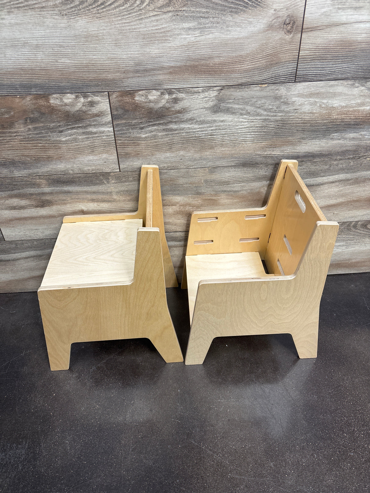 Sprouts Montessori Weaning Table and 2 Chairs, with Leg Extenders