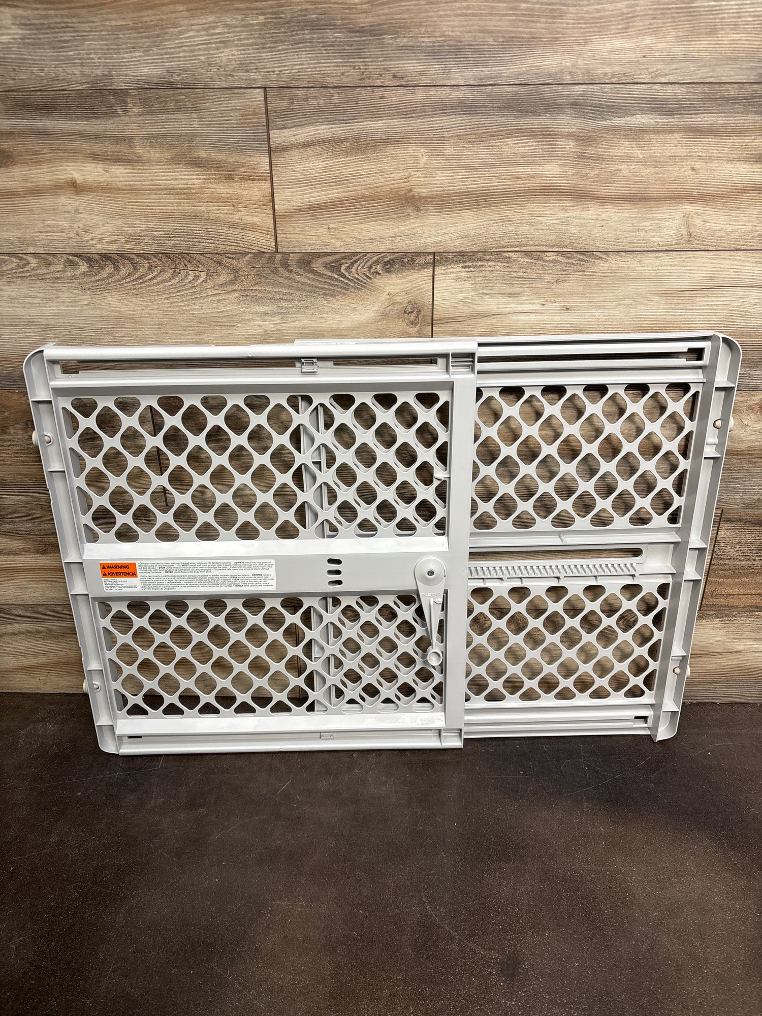 Toddleroo by North States Supergate Expandable Pressure Mount Gate 26''-42''