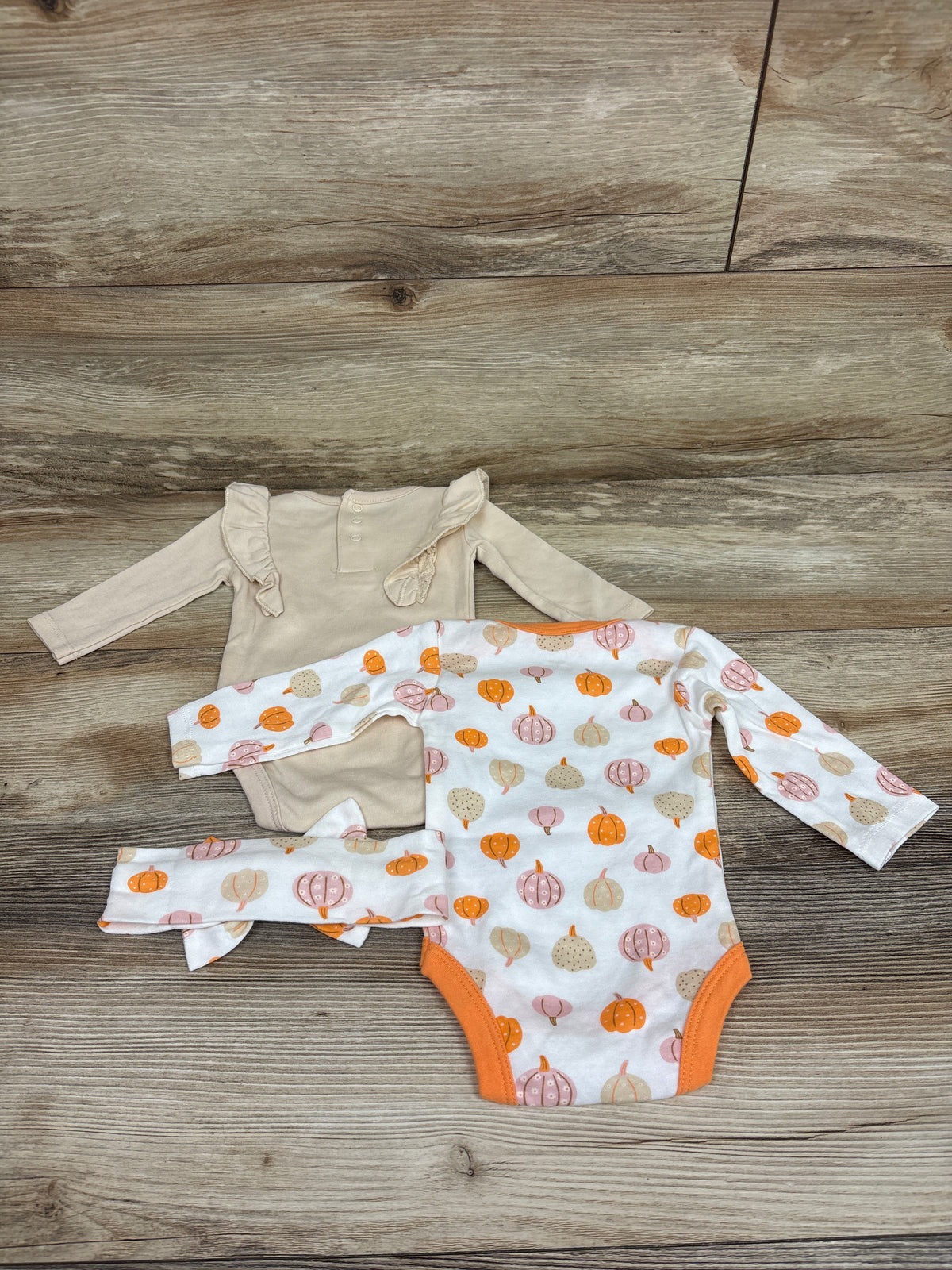 Chick Pea 3pc Pumpkin Bodysuits & Headband Set White sz 0-3m