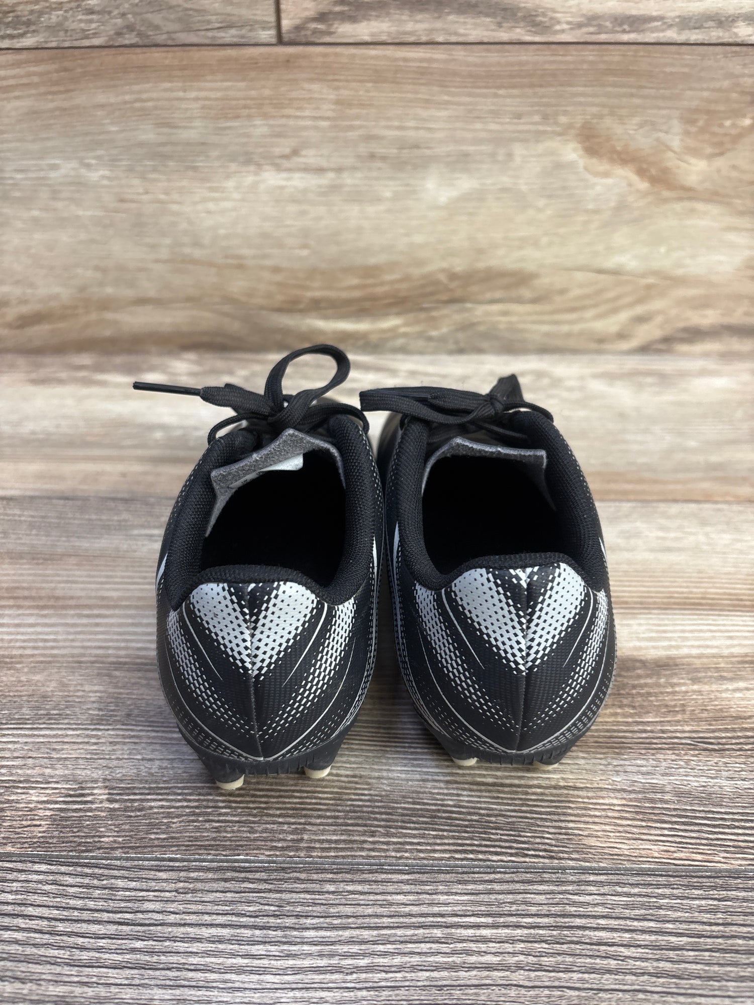 Puma Attacanto Soccer Cleats Black sz 1.5Y