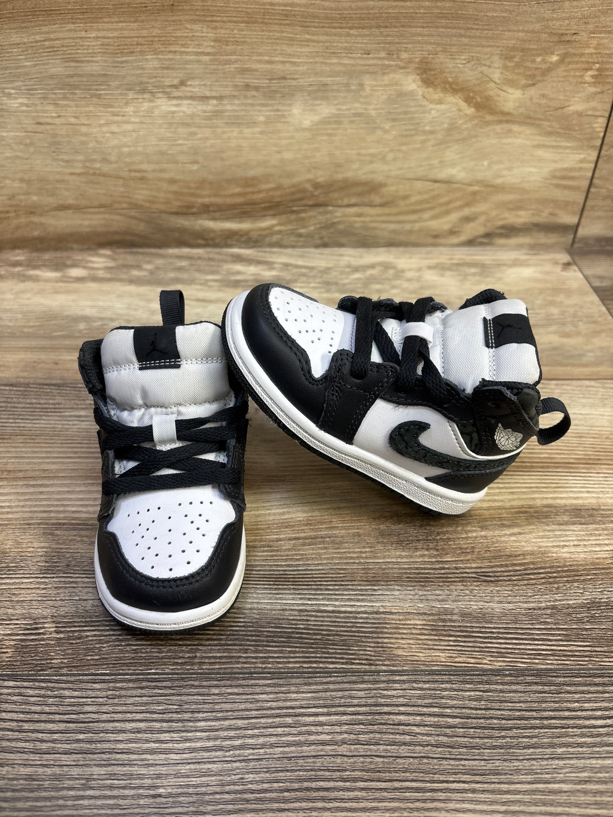 Air Jordan 1 Mid TD Panda Elephant Sneakers sz 6c