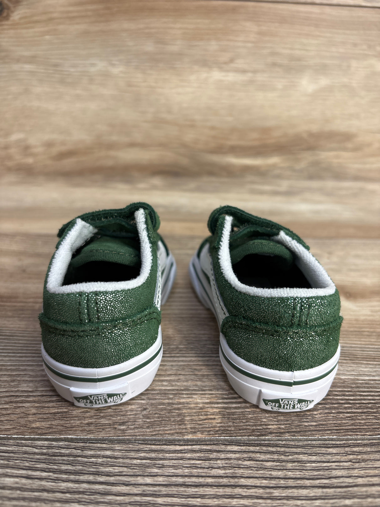 NEW Vans Old Skool V 'Tinsel Suede Green' Sneakers Green sz 3.5c