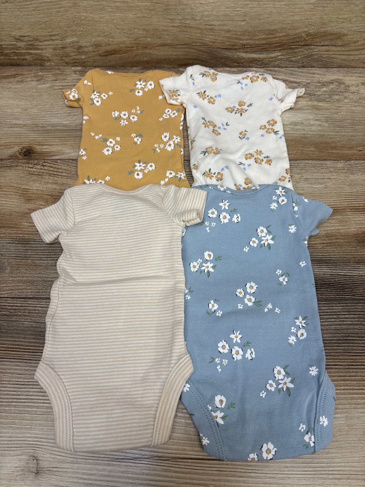 Carter's 4pk Bodysuits White sz Preemie