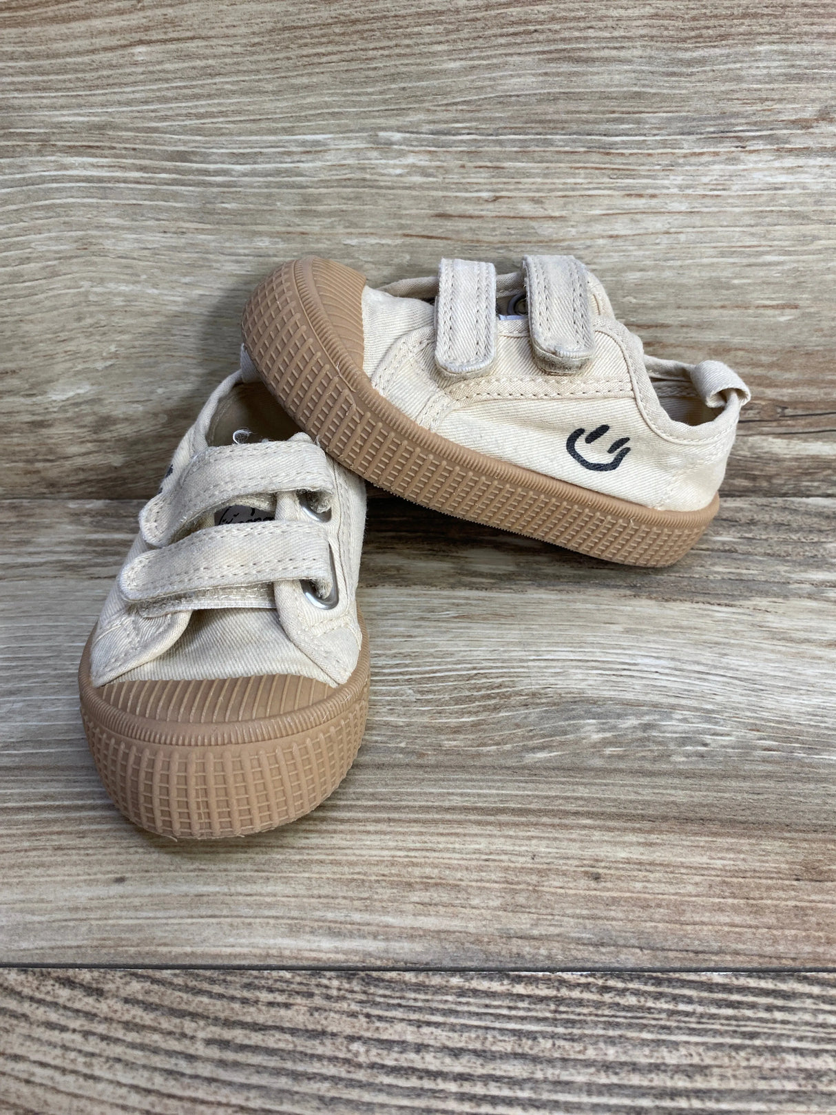 Happy NocNoc Canvas Khaki Sneakers sz 7.5c