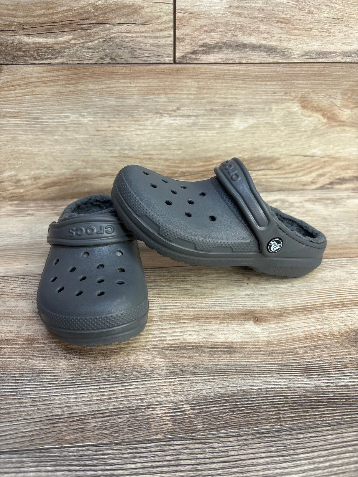 Crocs Classic Lined Clogs Grey sz 2Y