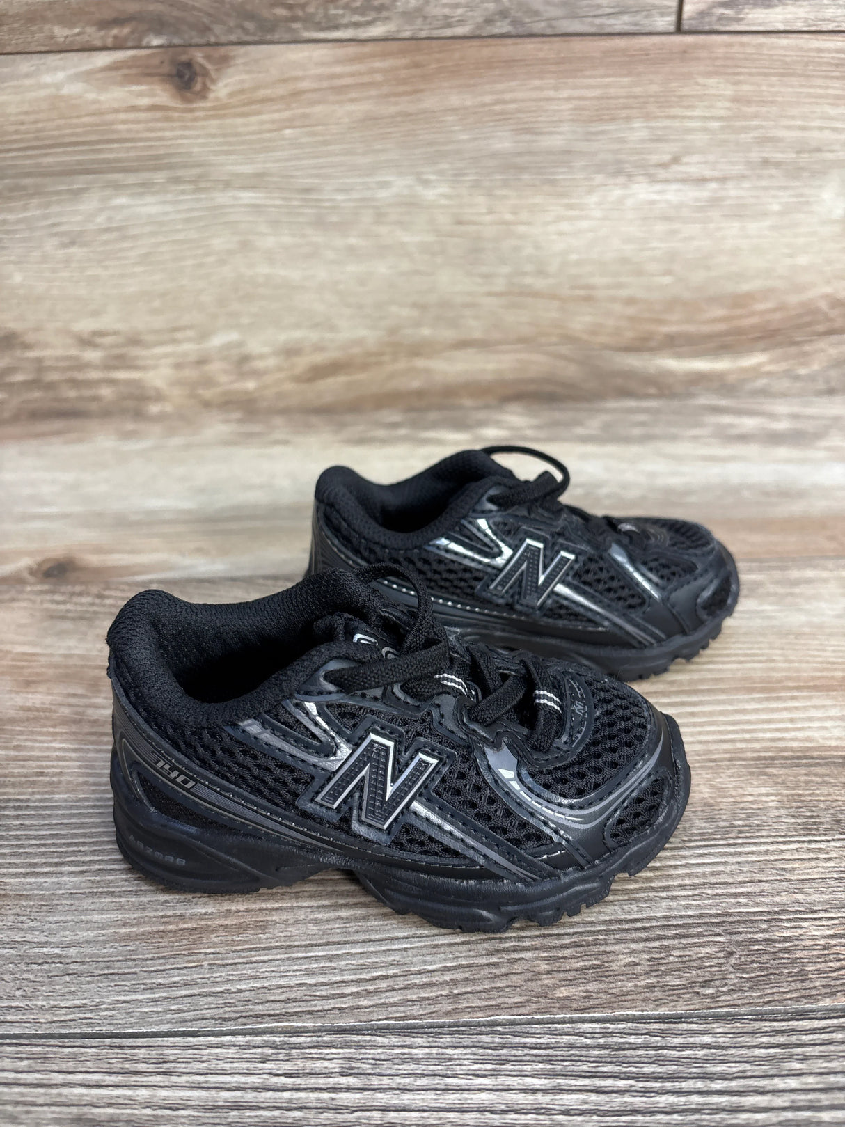 New Balance 740 Bungee Lace Sneakers, Black sz 5c