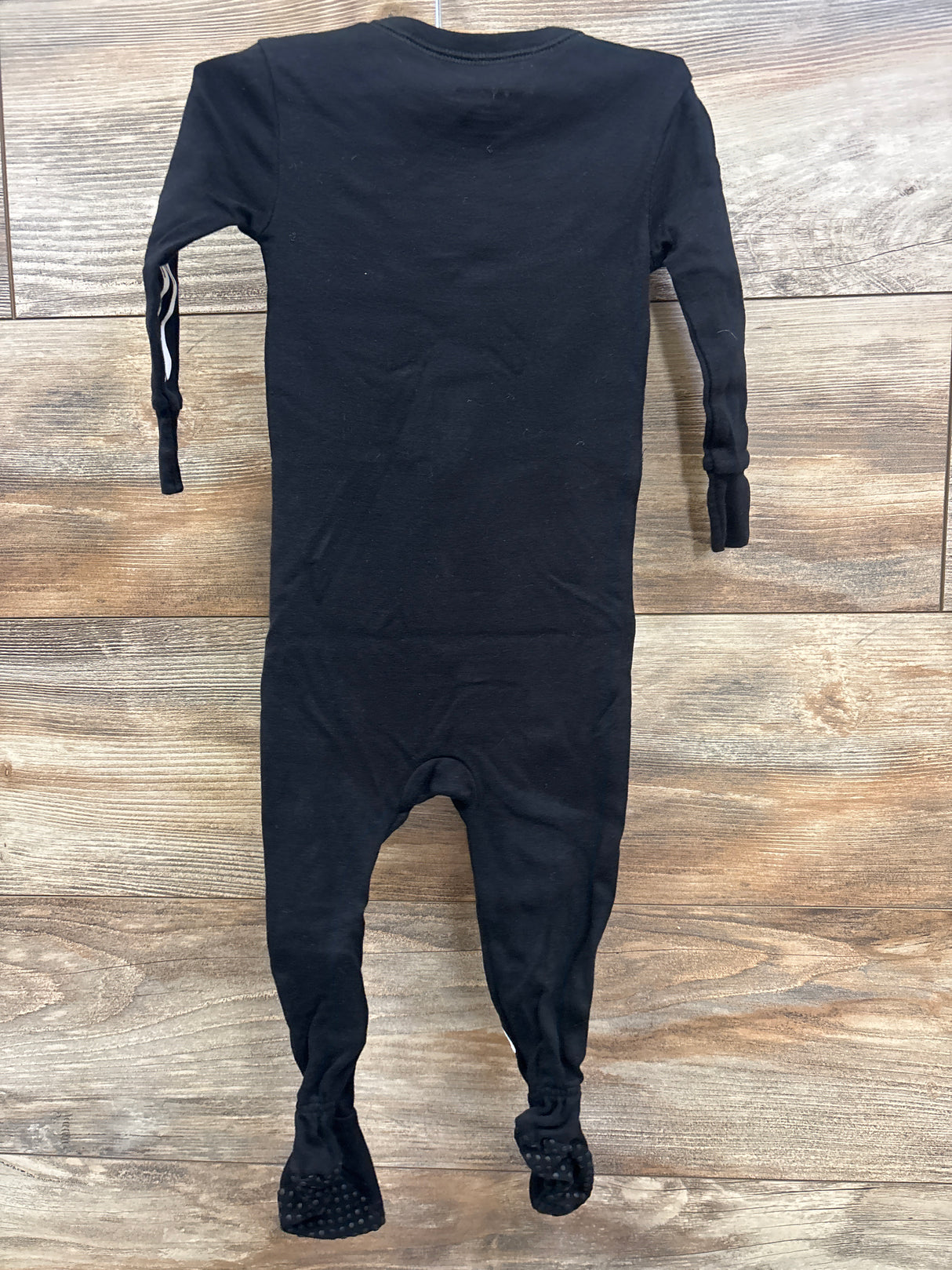 Old Navy Skeleton Heart Sleeper Black sz 12-18m