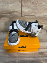Nike LeBron Witness 7 PS 'White Black' Sneakers sz 12c