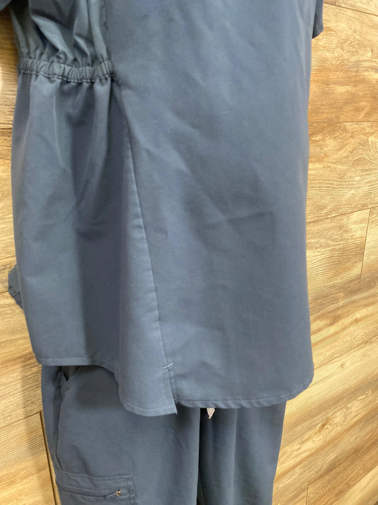 FIGS Maternity Scrub Top & Joggers Blue sz Large