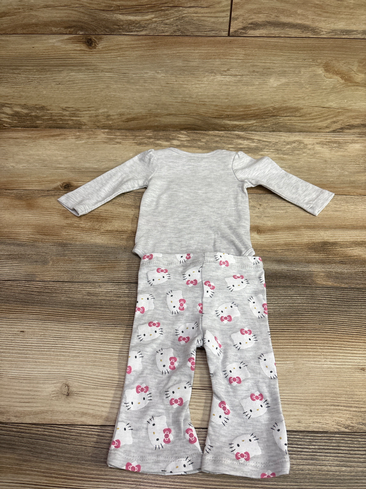 Hello Kitty 2pc Long Sleeve Bodysuit & Flare Pants Set Grey sz 3m