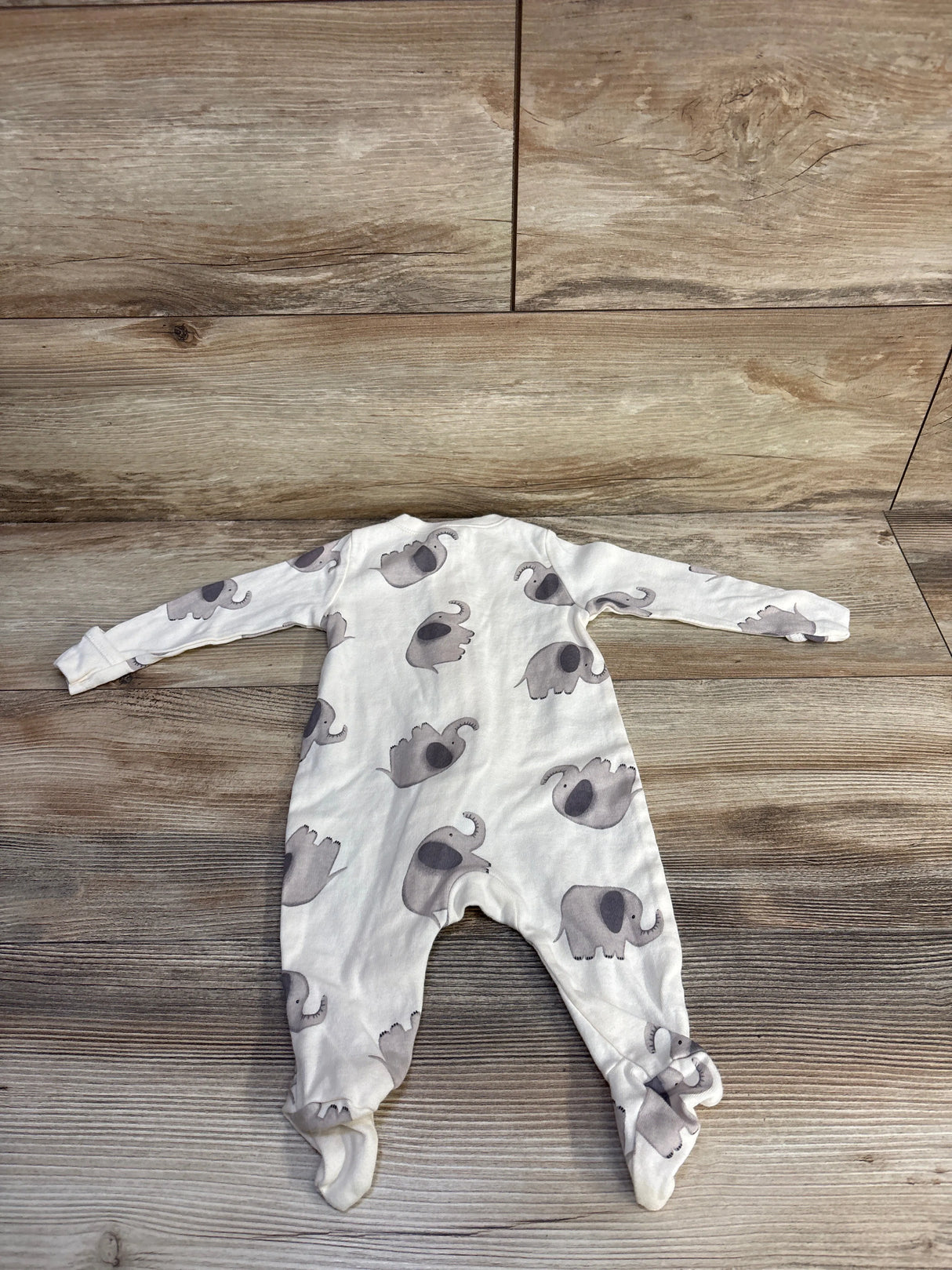 Old Navy Elephant Print Sleeper Ivory sz 0-3m