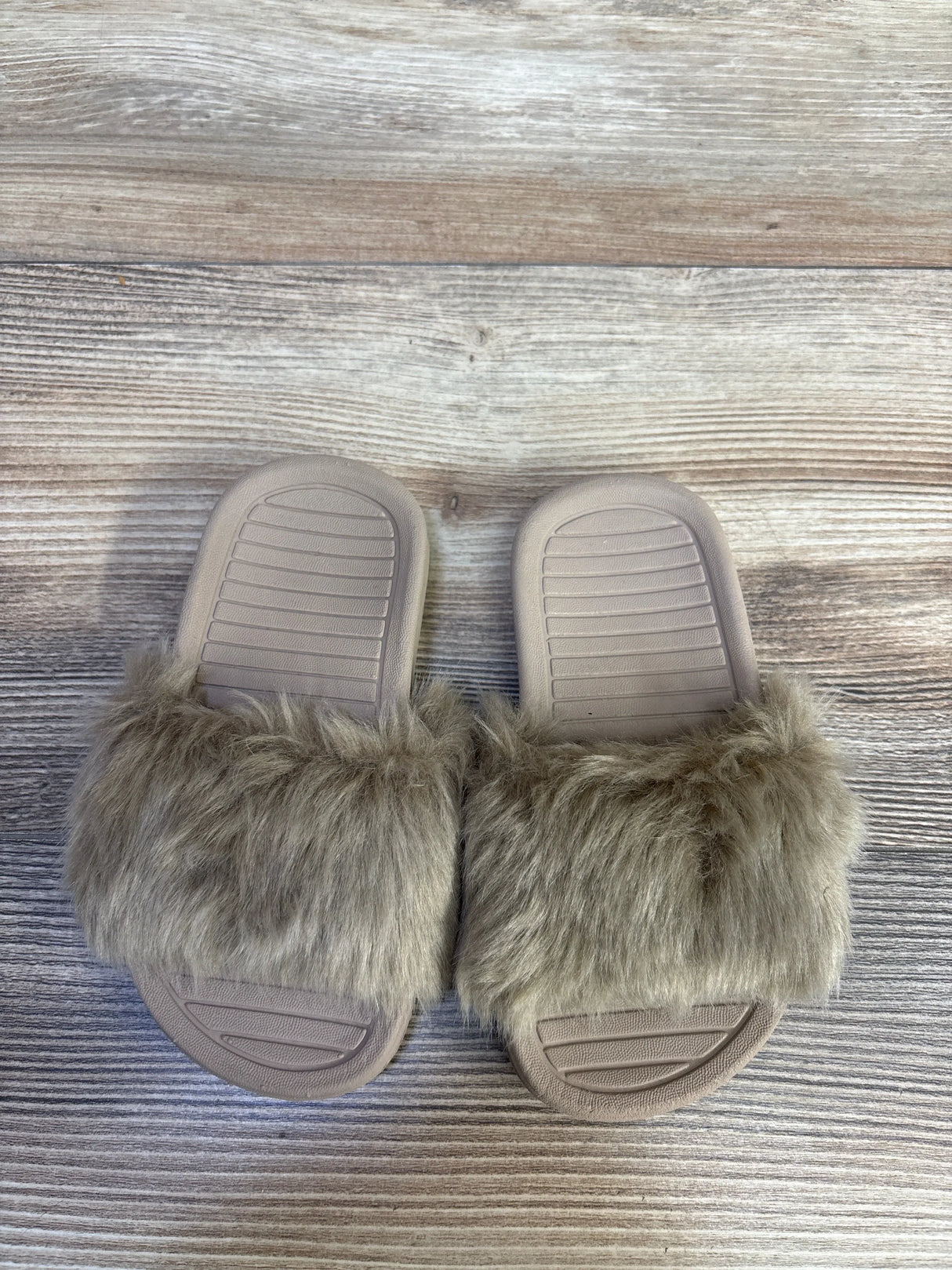 Akid Aston Faux Fur Slides Beige sz 7-9c