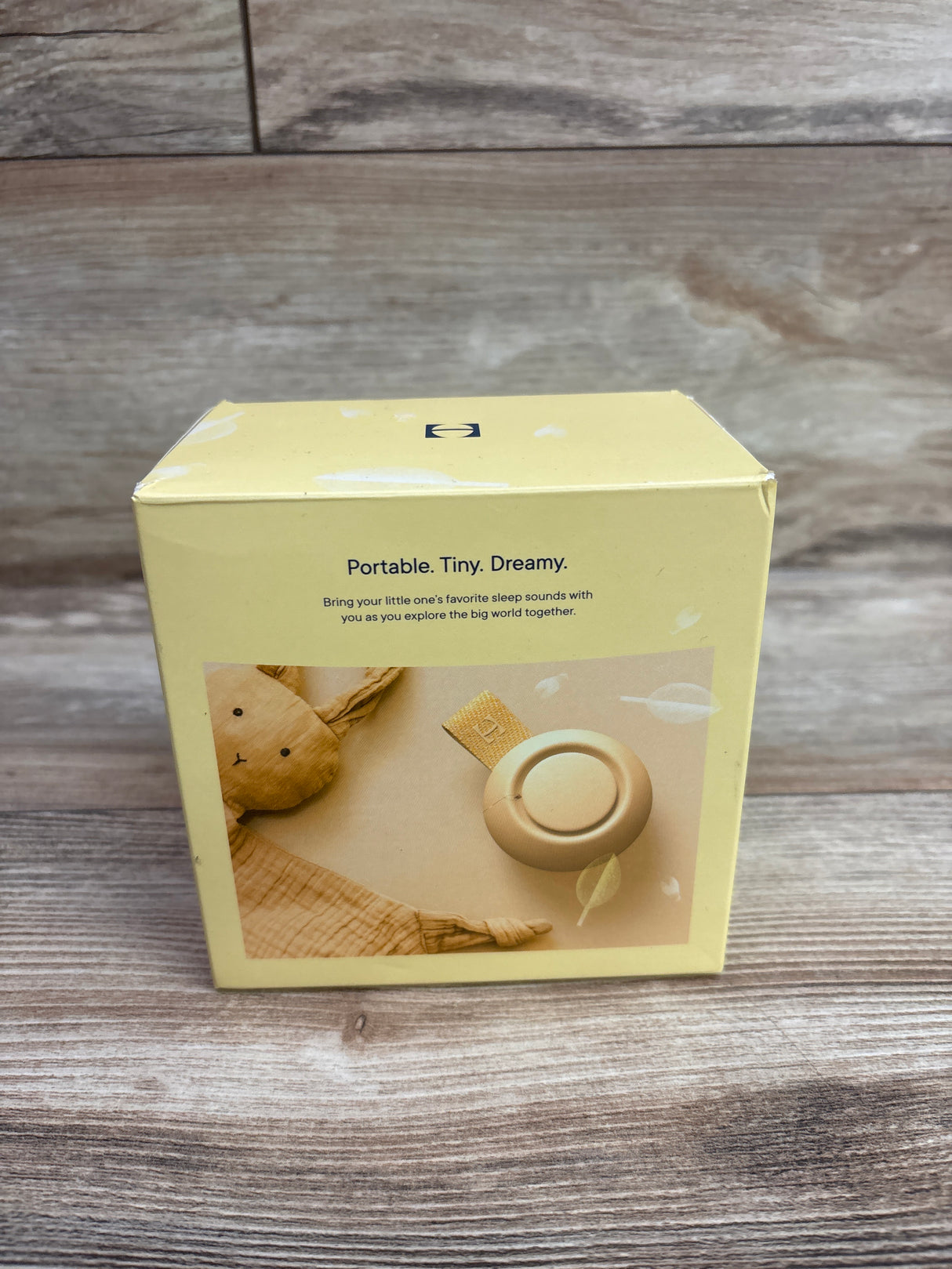 NEW Hatch Rest Go Portable Sound Machine & Sleep Soother in Honey