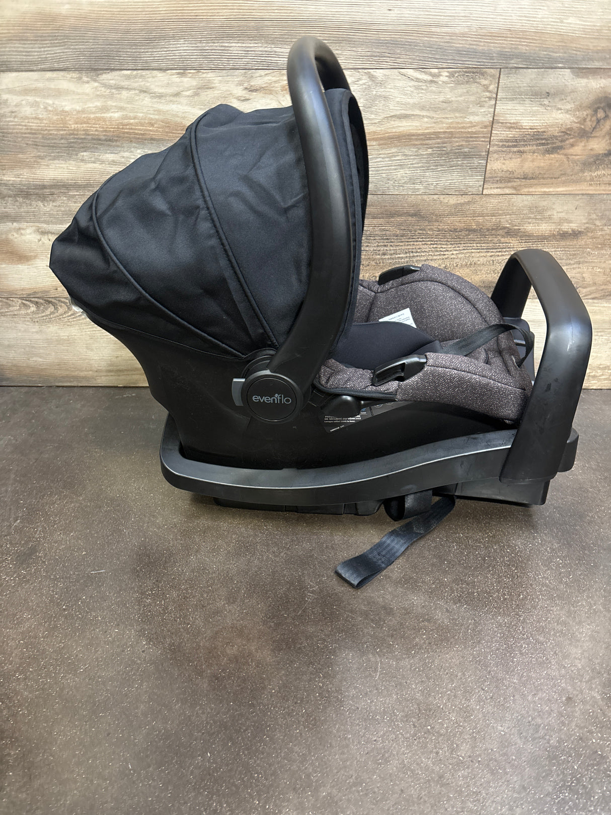 Evenflo Pivot Modular Travel System w/ LiteMax Infant Car Seat in Casual Gray