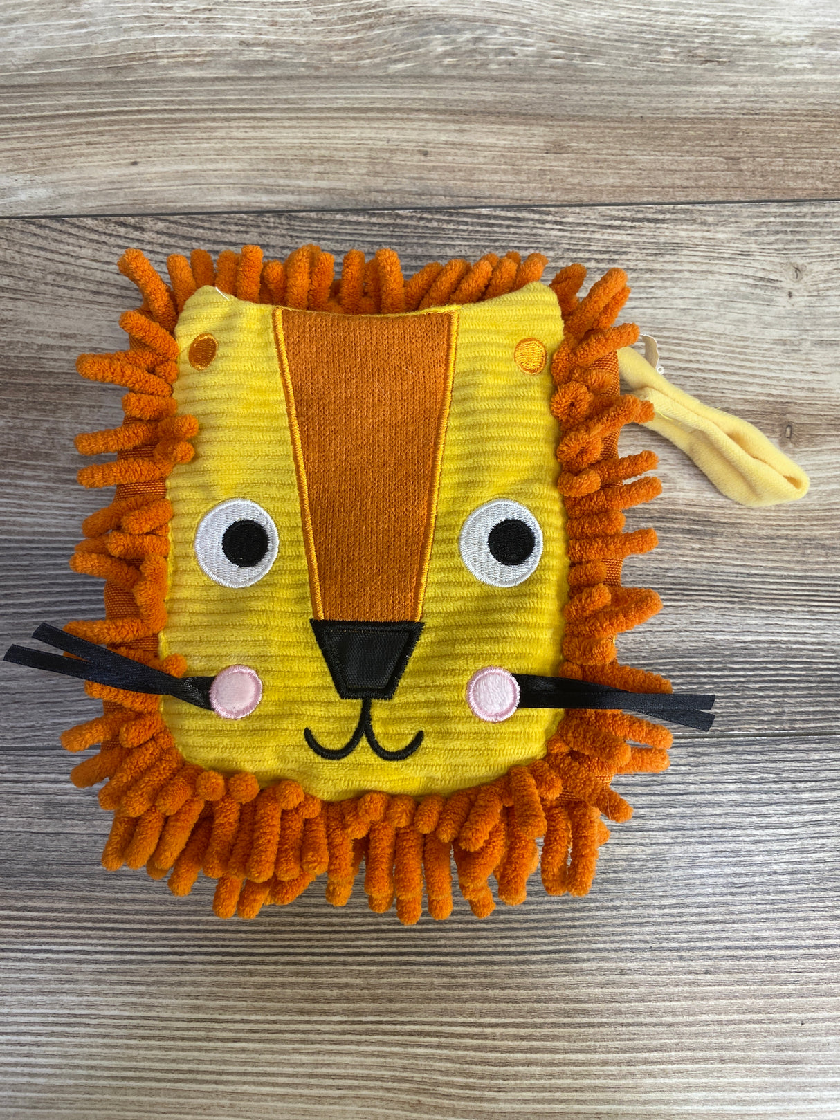 Make Believe Ideas Hand Puppet Lion Book