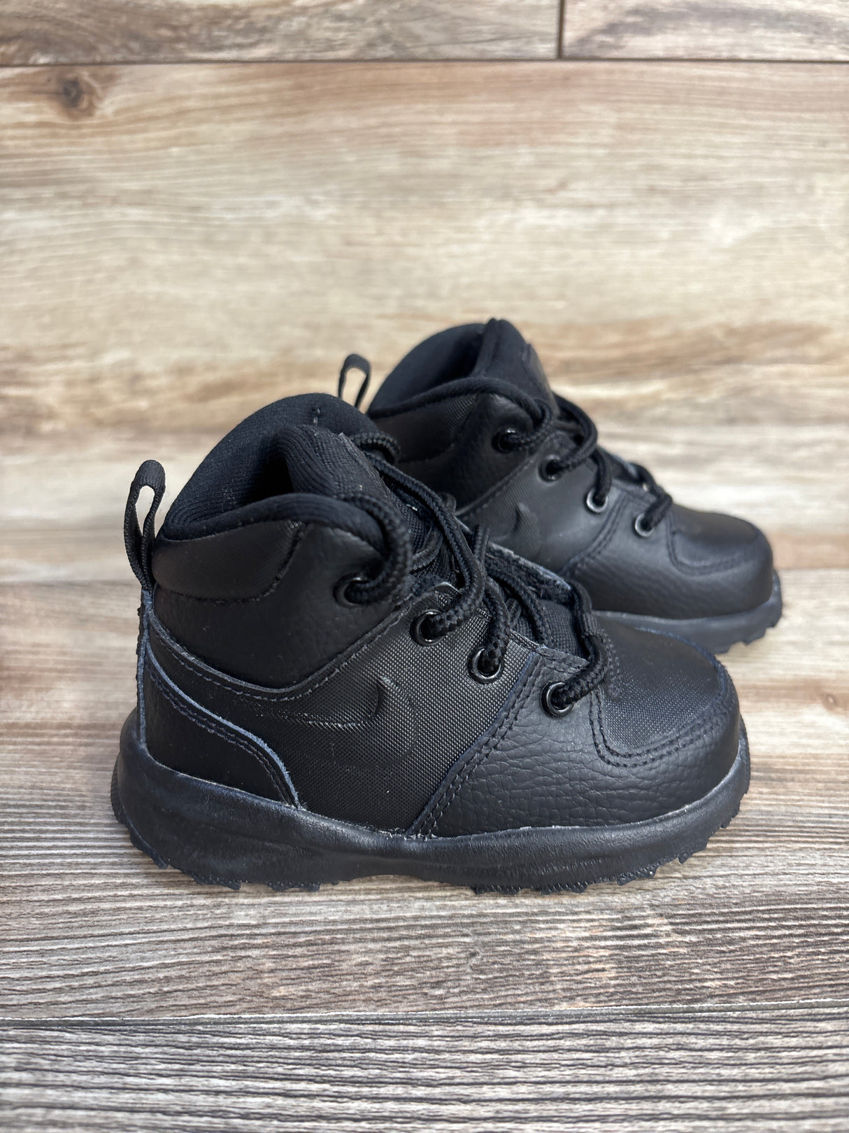 Nike Manoa Leather TD 'Triple Black' Sneakers sz 6c