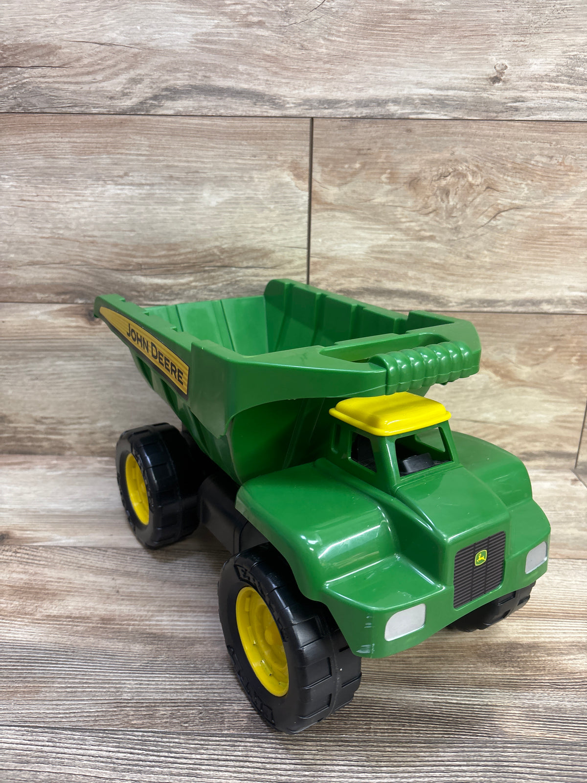 John Deere Big Scoop Dump Truck