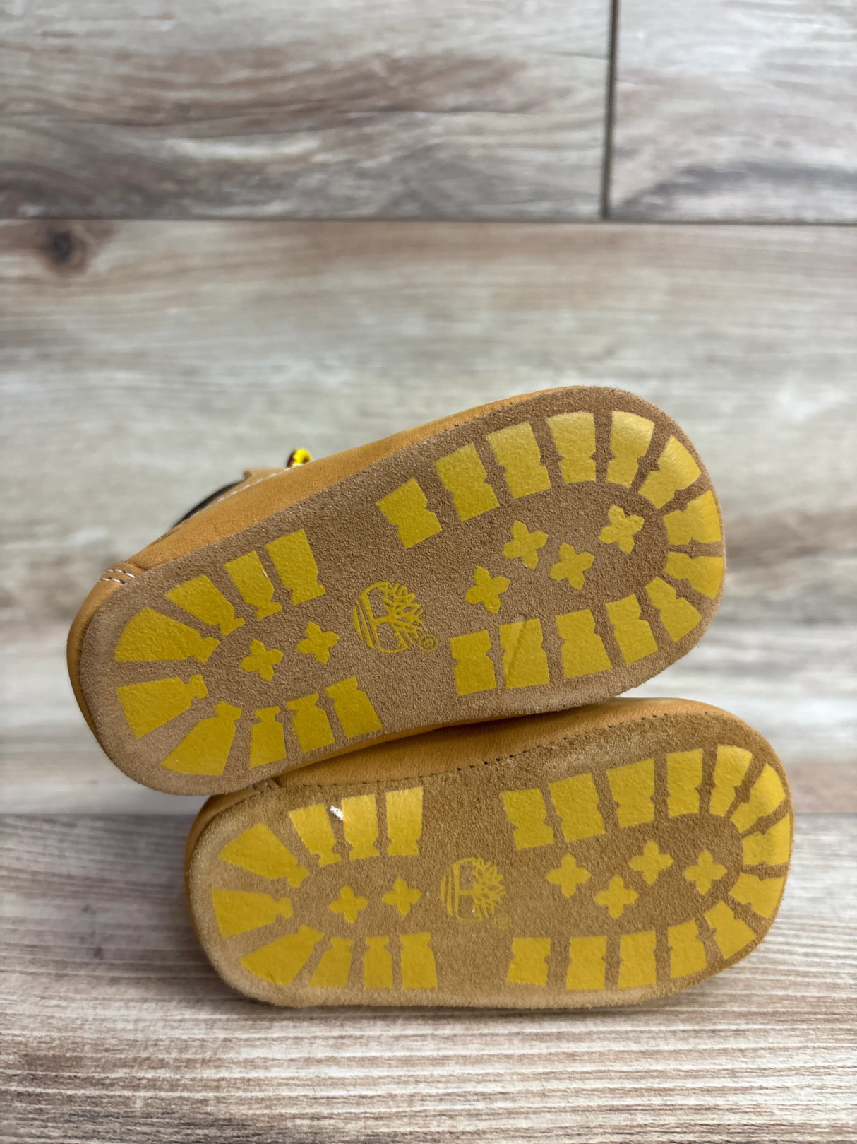 Timberland Infant Crib Booties Tan sz 2c