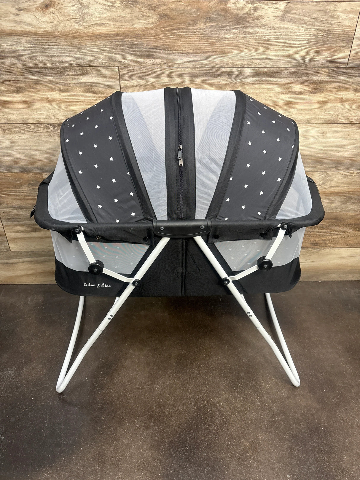 Dream On Me Karley Bassinet in Onyx