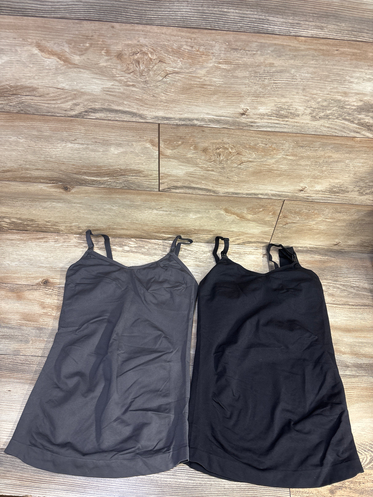BHRIWRPY 2pk Nursing Tank Tops Grey/Black sz Medium
