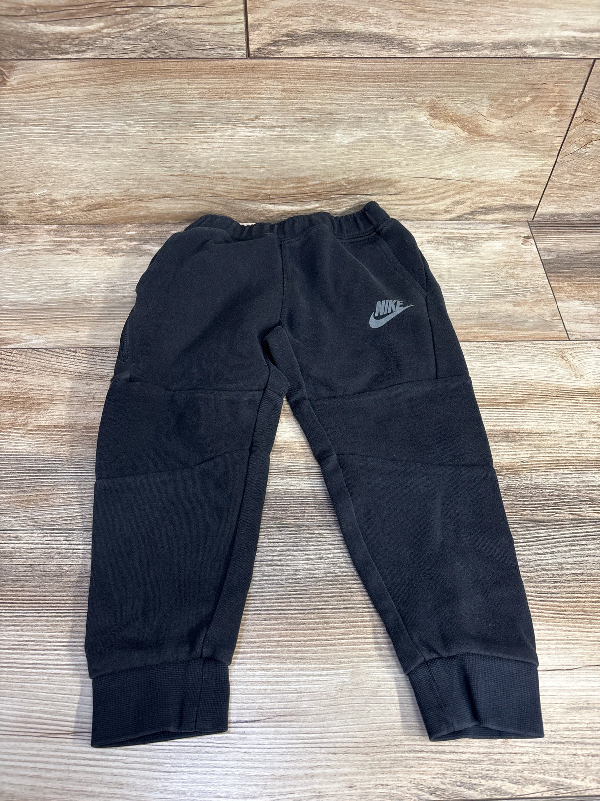 Nike Tech Joggers Black sz 4T