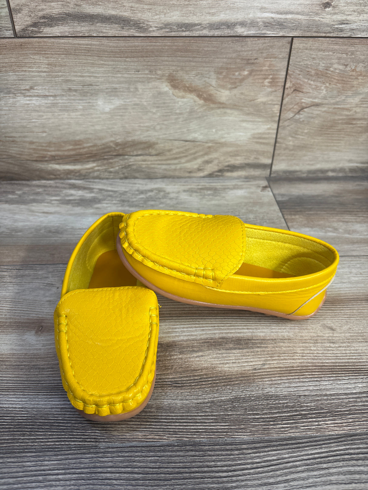 Karoyedx Patent Leather Oxford Loafers Yellow sz 12/13c