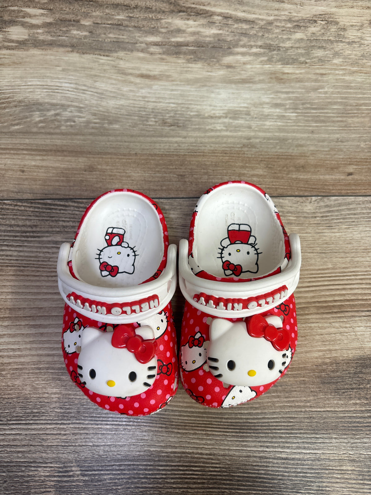 Crocs x Hello Kitty Classic Clogs Red sz 4c