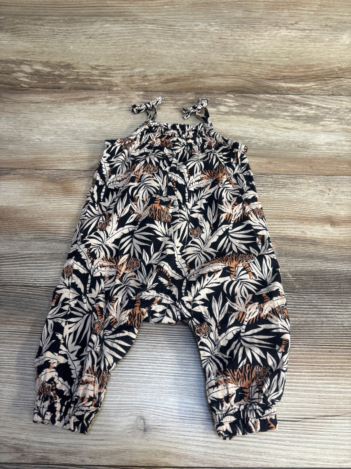 Old Navy Sleeveless Tiger Romper Black sz 3-6m