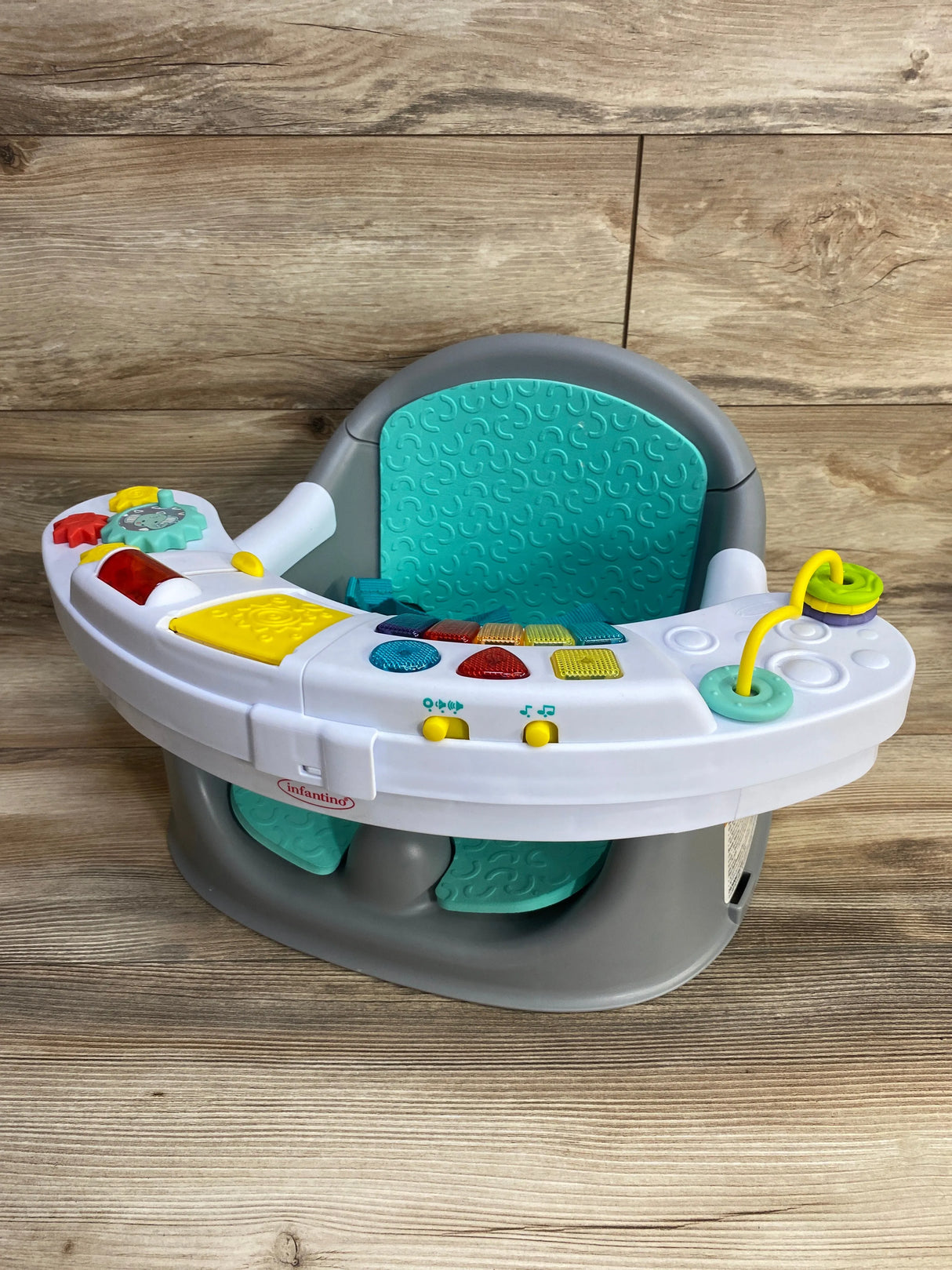 Infantino Music & Lights 3-in-1 Discovery Seat and Booster