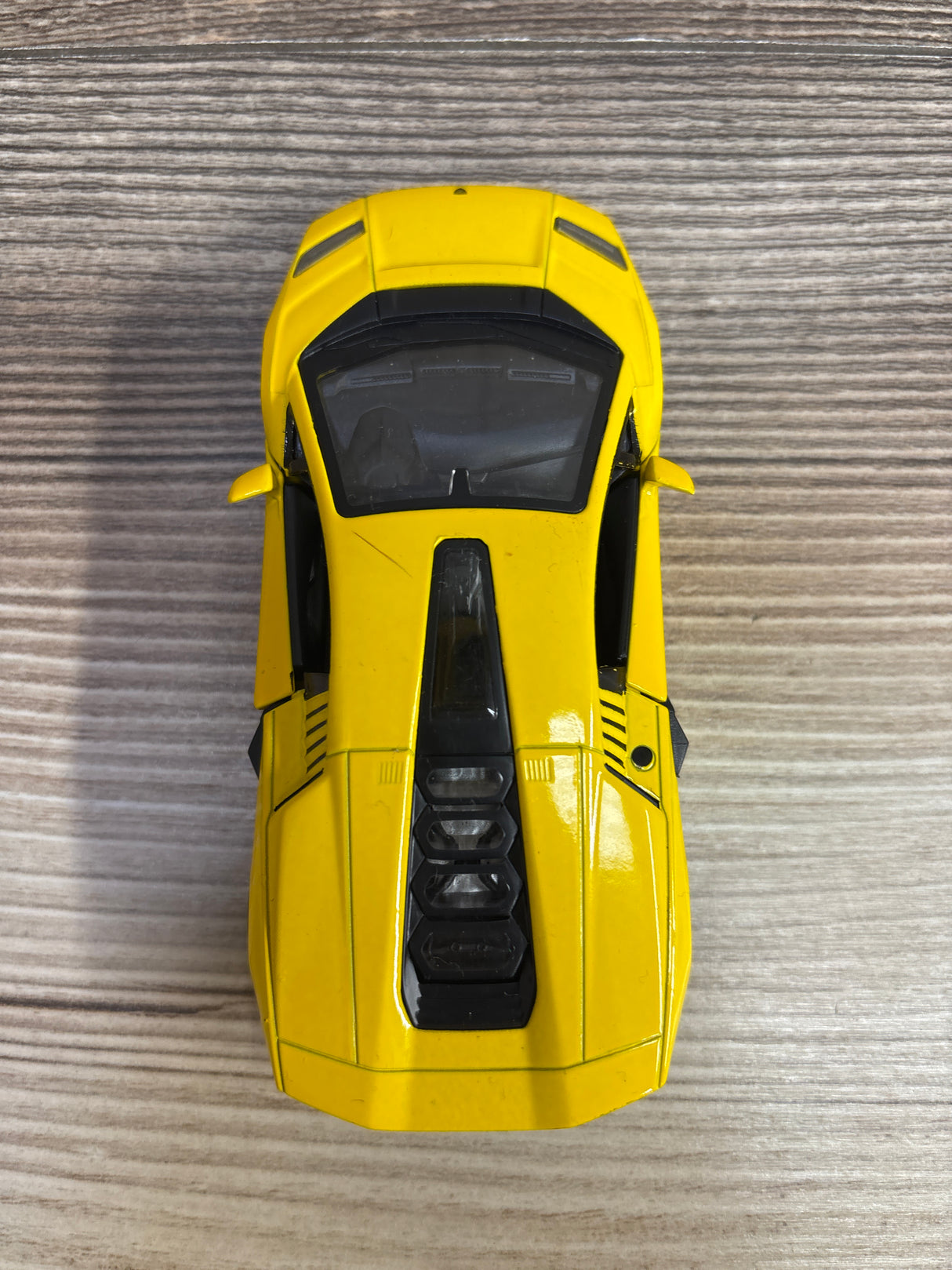 Kinsmart Lamborghini Countach - Yellow