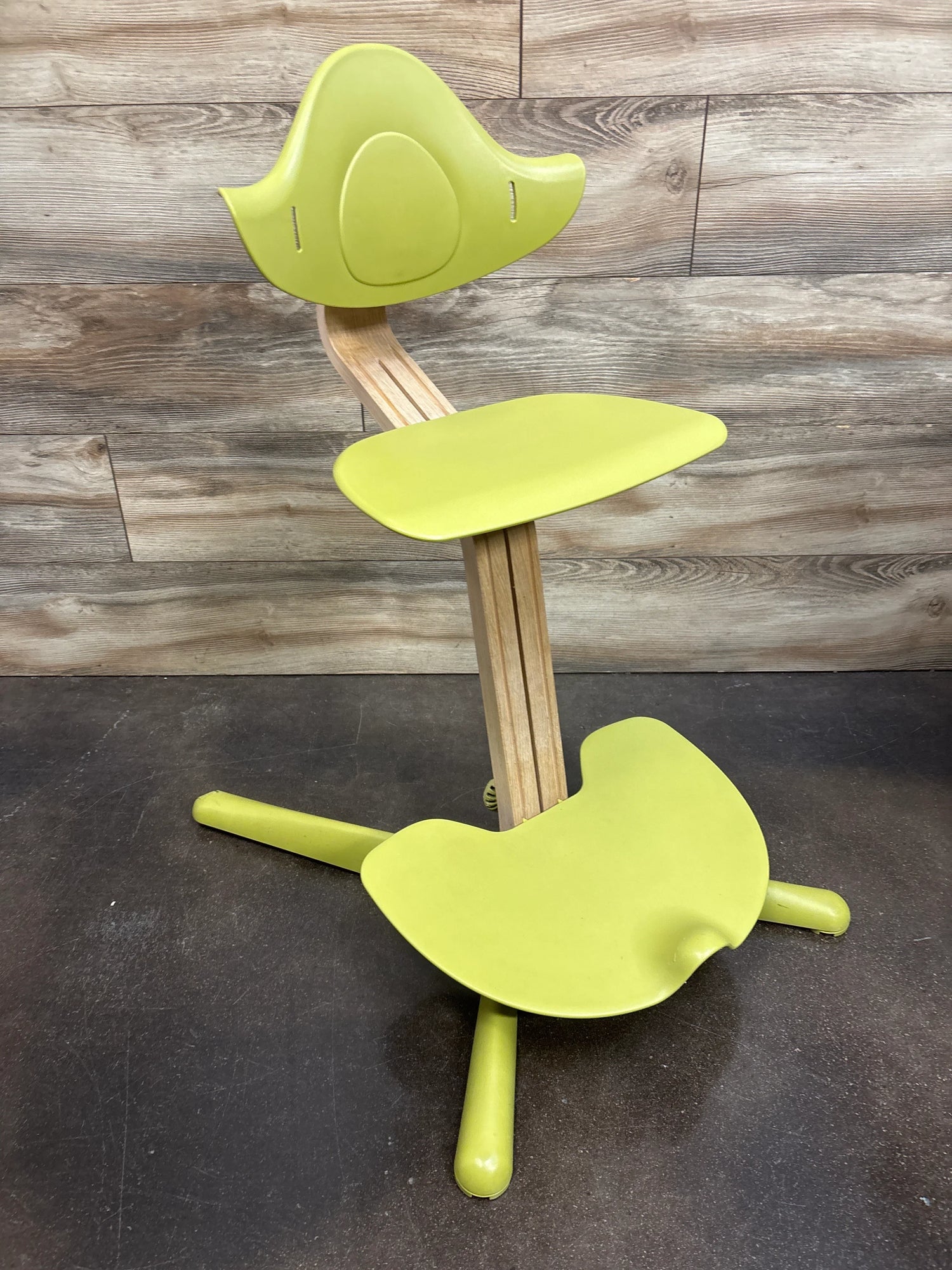 Stokke Nomi Adjustable High Chair in Green