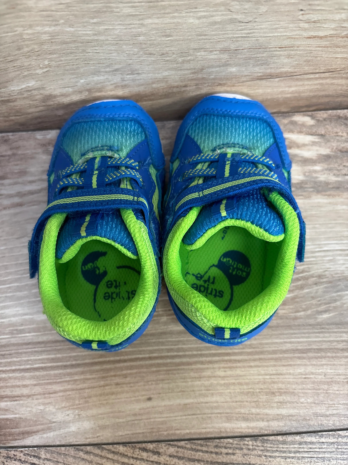 Stride Rite Soft Motion Kylo Sneakers Blue sz 4.5c - Me n Mommy To Be