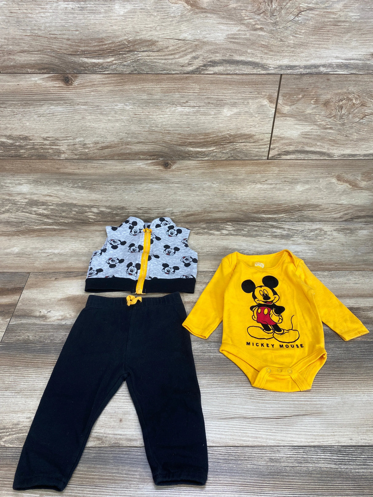 Disney Baby 3pc Mickey Mouse Vest Set Yellow/Grey sz 6-9m