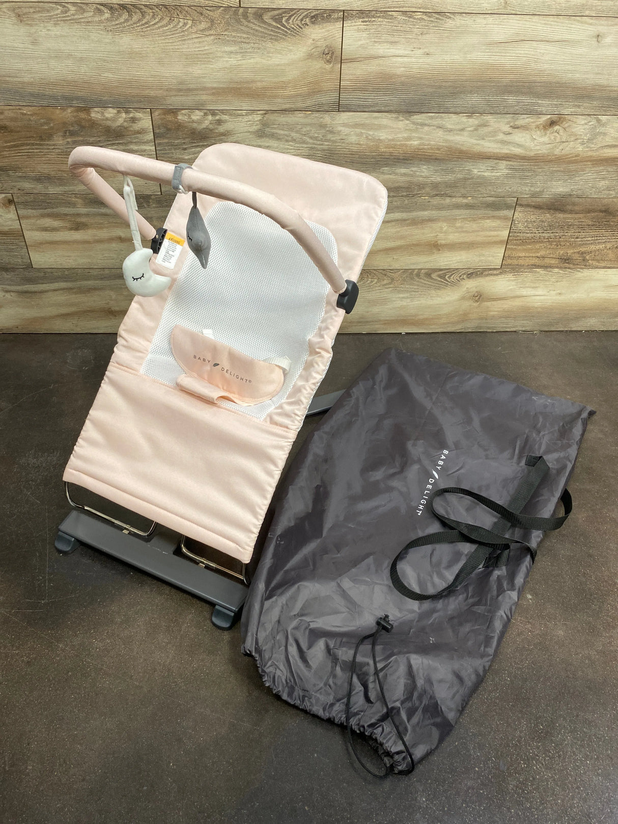 Baby Delight Alpine Portable Bouncer in Pink