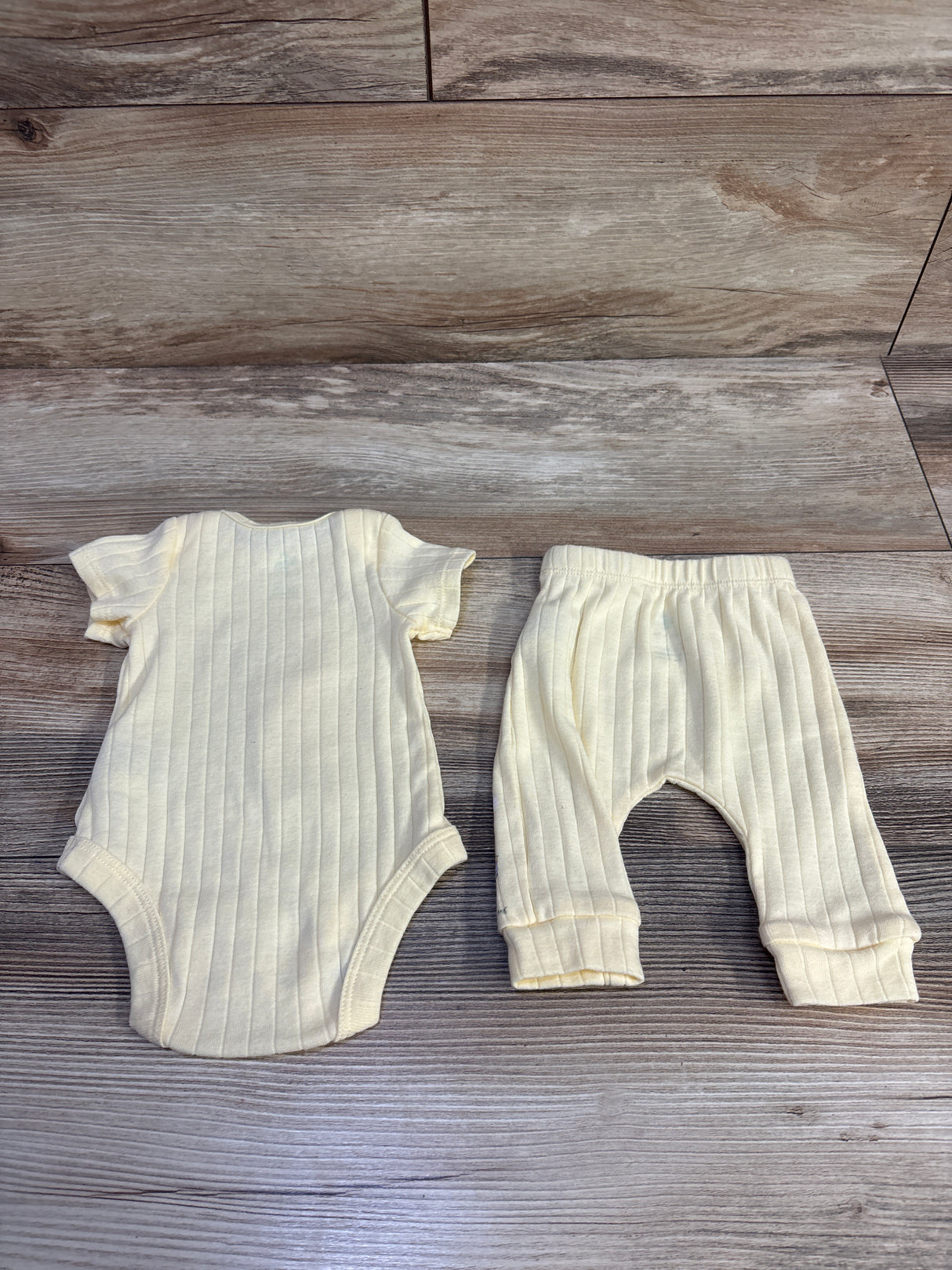 Disney Baby 2pc Winnie The Pooh Bodysuit & Pants Set Yellow sz Newborn