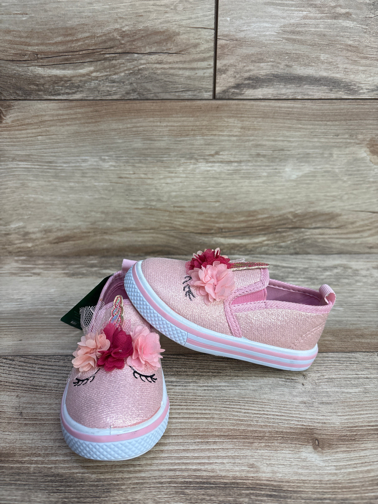 NEW Laura Ashley Slip-On Unicorn Sneakers Pink sz 6c