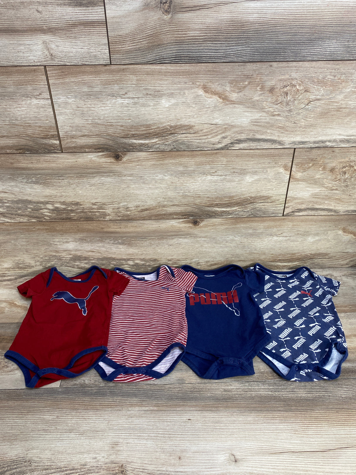 Puma 4pk Bodysuits Red/Navy sz 12m