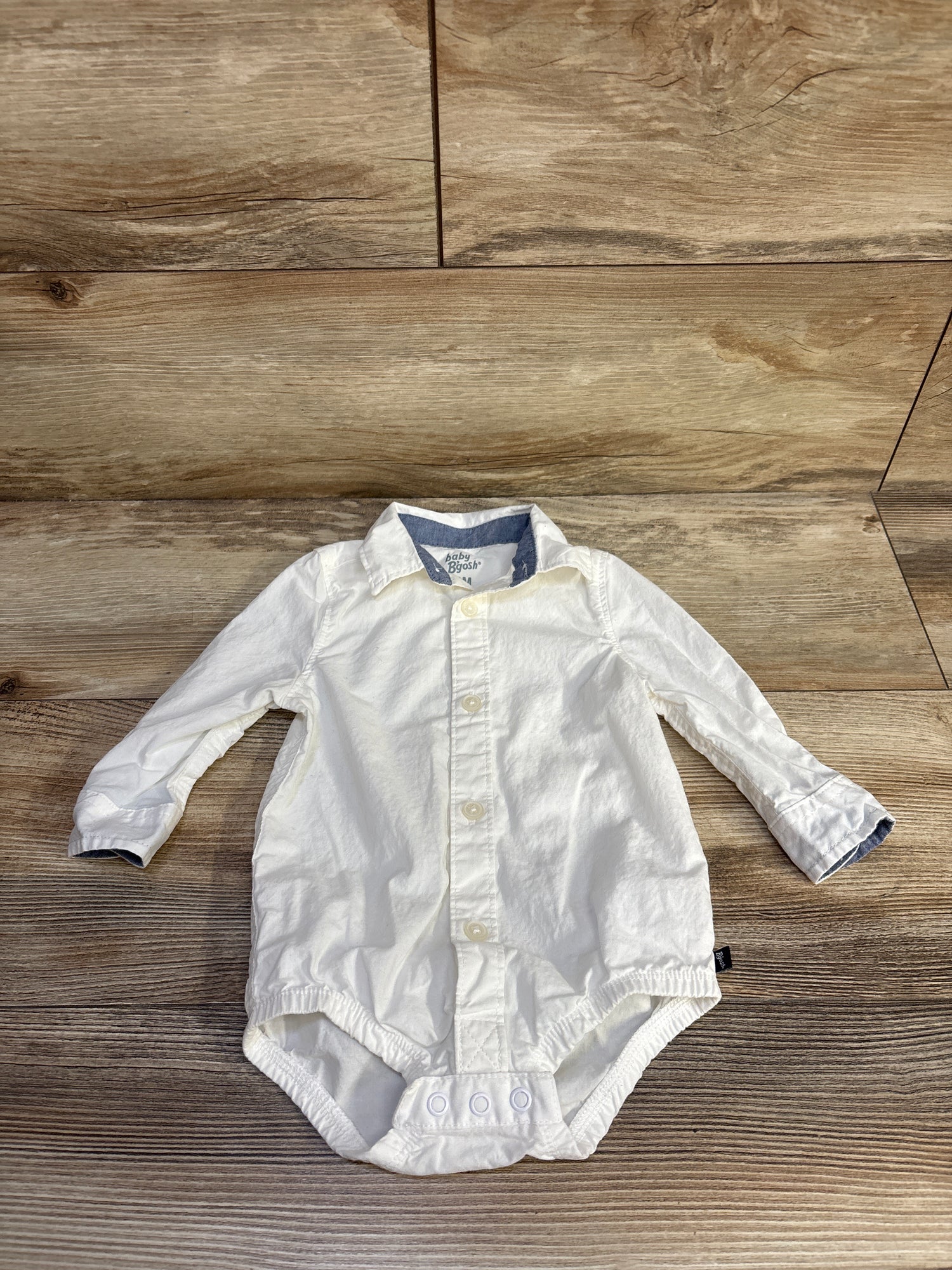 Oshkosh Button-Up Bodysuit White sz 9m