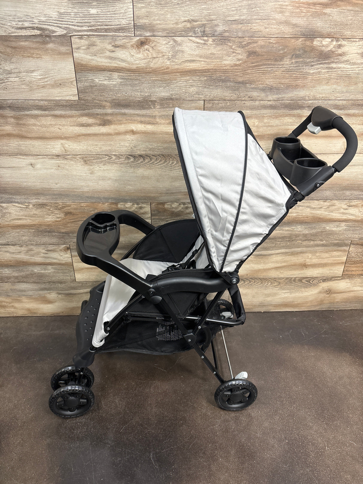 NWOT Kolcraft Cloud Sport Lightweight Stroller, Grey