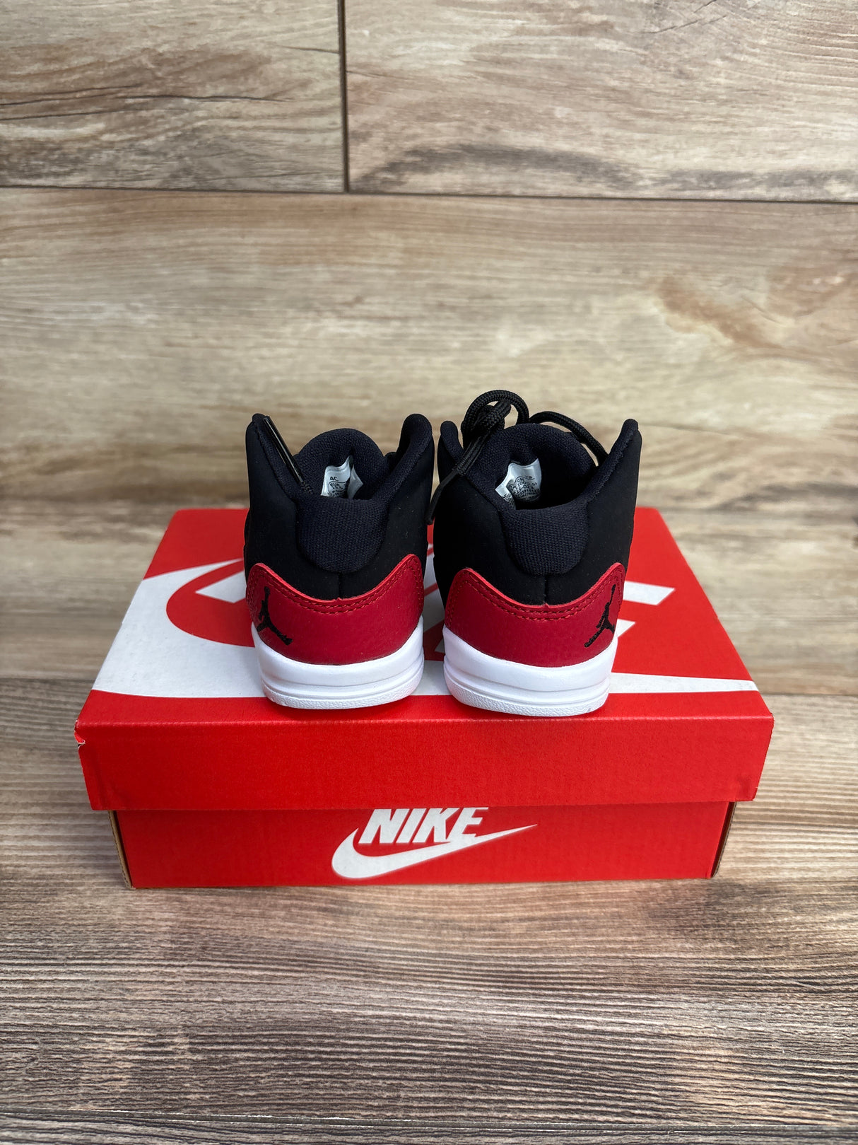 NEW Air Jordan Max Aura BT 'Black Gym Red' Sneakers sz 4c