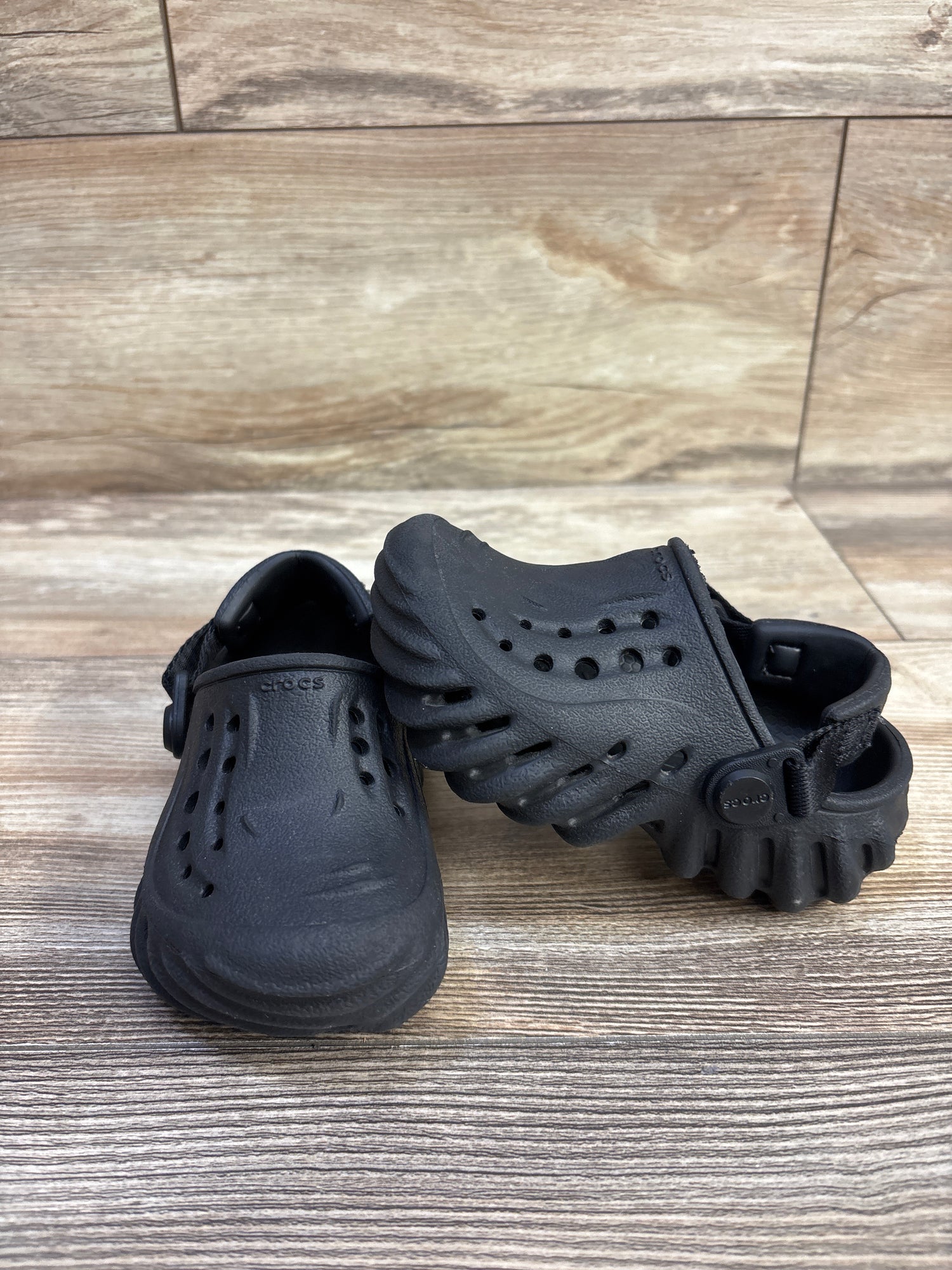 Crocs Echo Clogs Black sz 6c