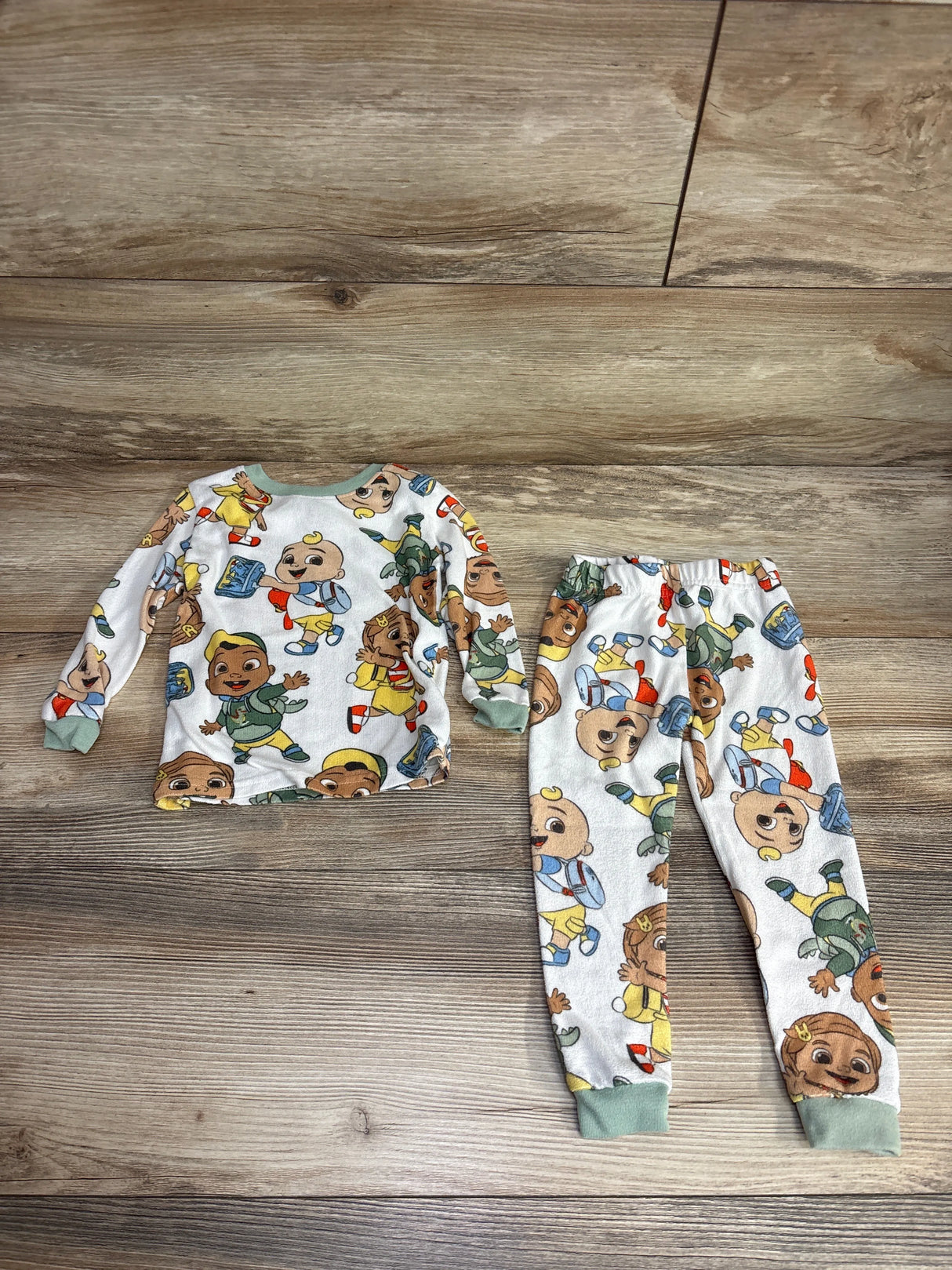 Cocomelon 2pc Pajama Set White sz 18m