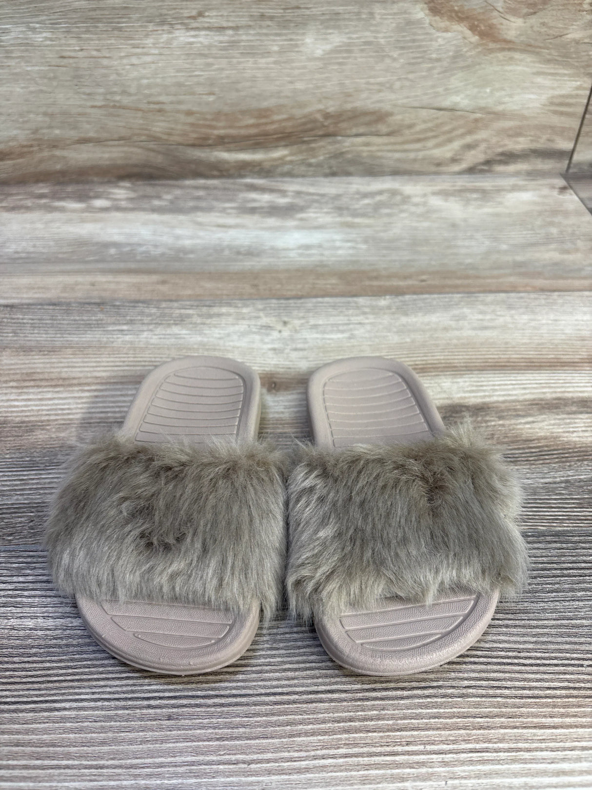 Akid Aston Faux Fur Slides Beige sz 7-9c