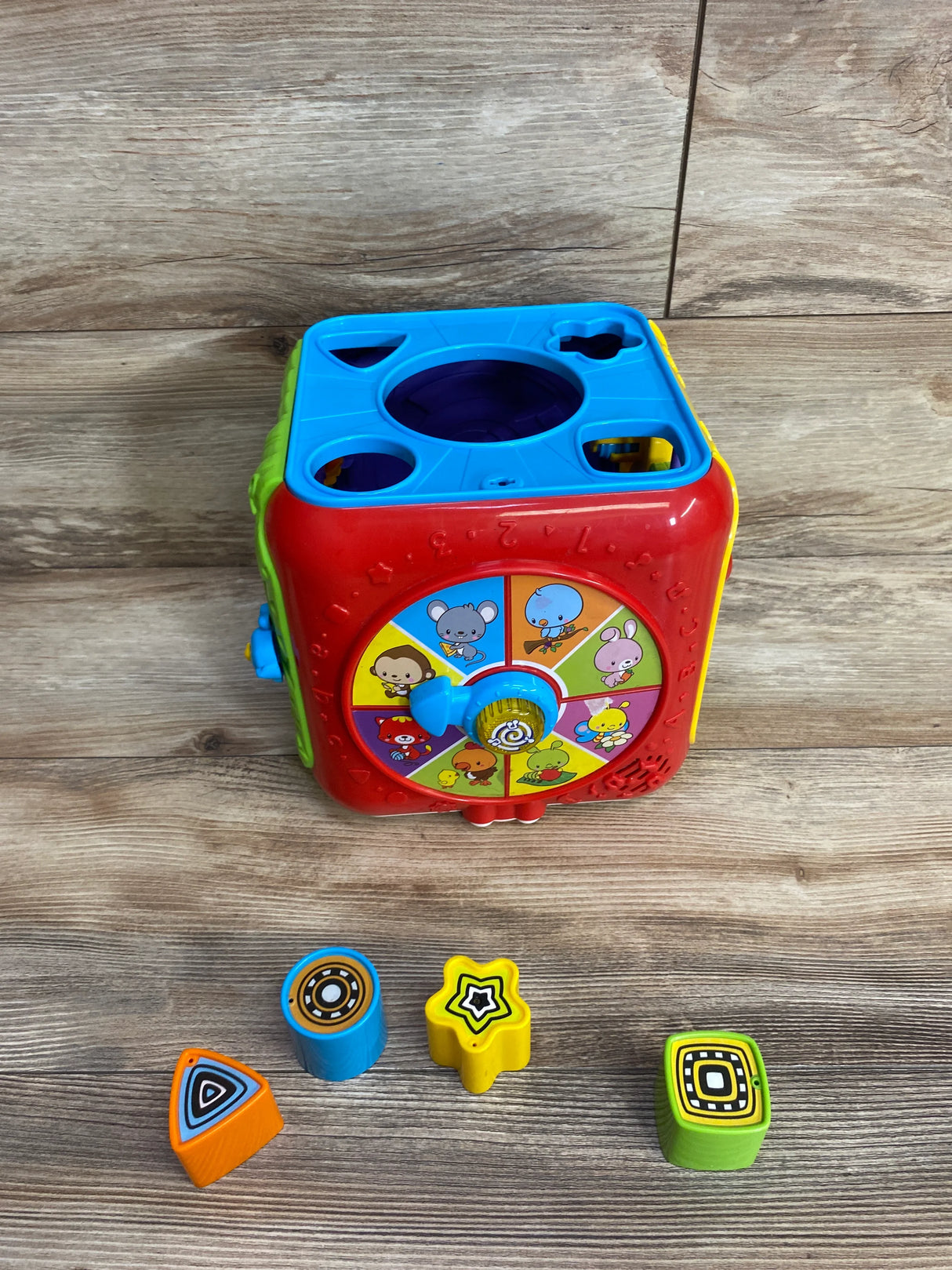 VTech Sort and Discover Activity Cube