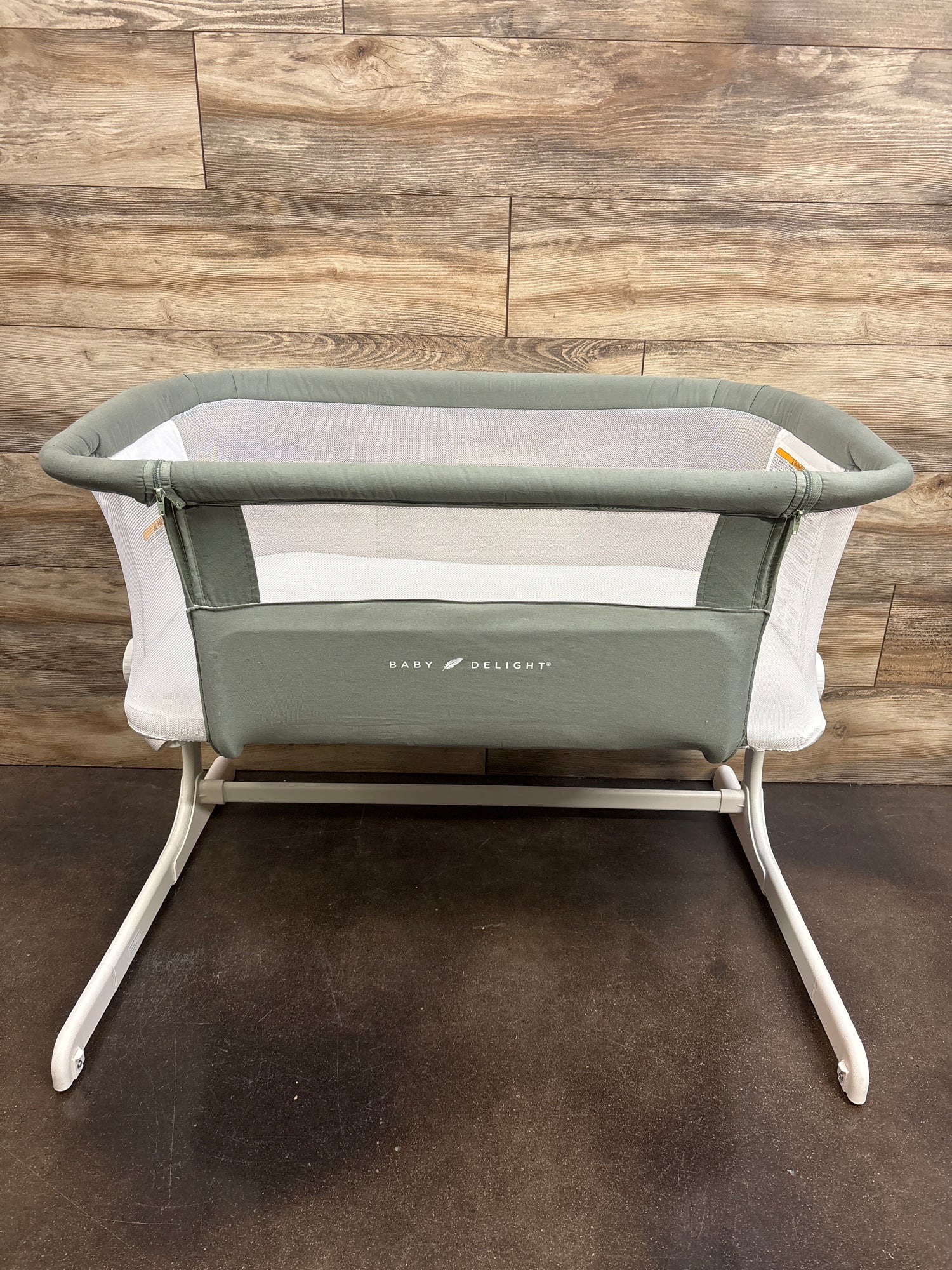 Baby Delight Beside Me Dreamer Bedside Bassinet in Sage