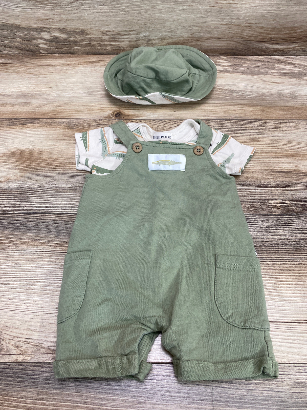 Rabbit + Bear 3pc Alligator Shortall Set Cream/Green sz 3-6m