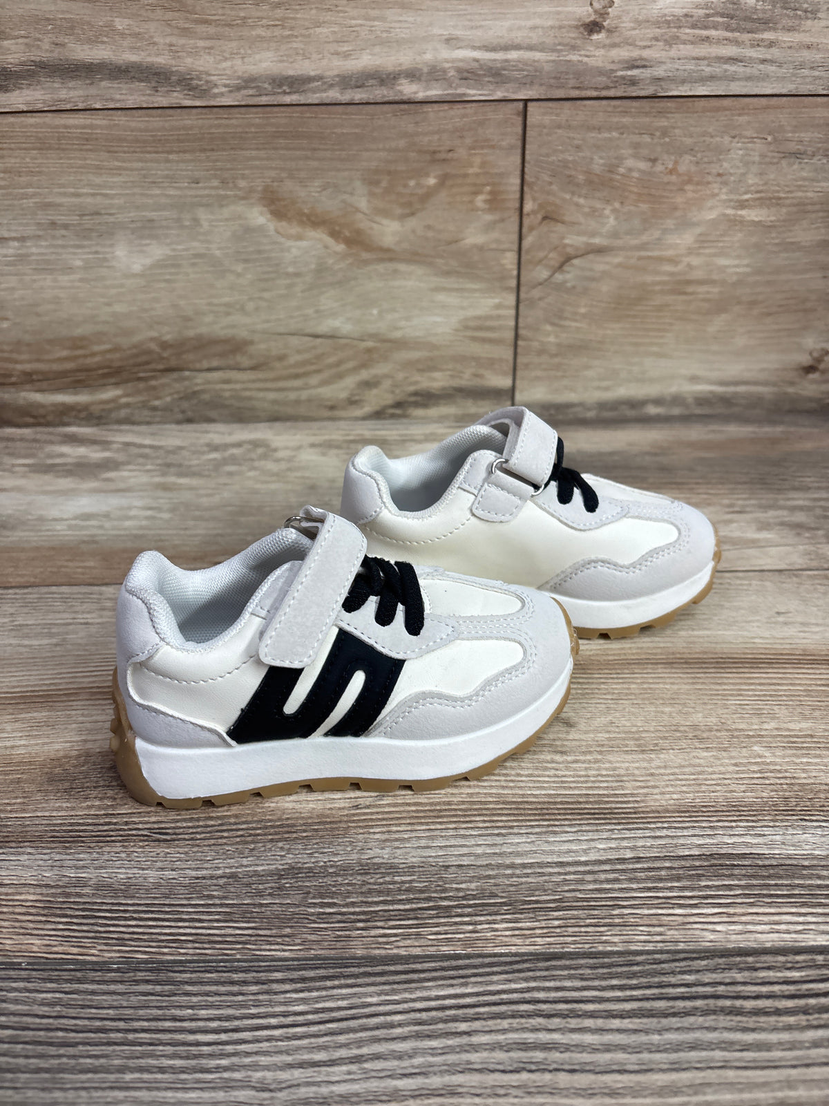 Casual Hook And loop Strap Sneakers Cream sz 7.5c