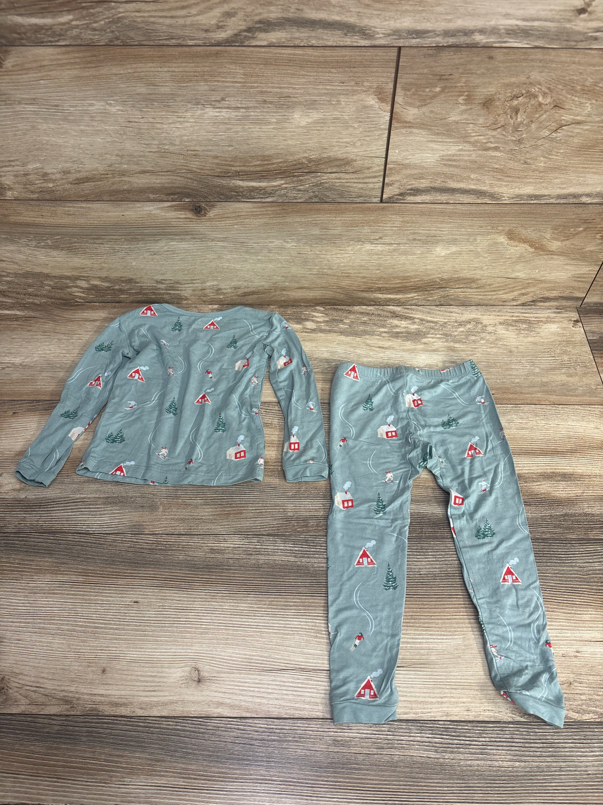 Kyte Baby Long Sleeve Pajama 2pc Set in Alpine Village sz 18-24m