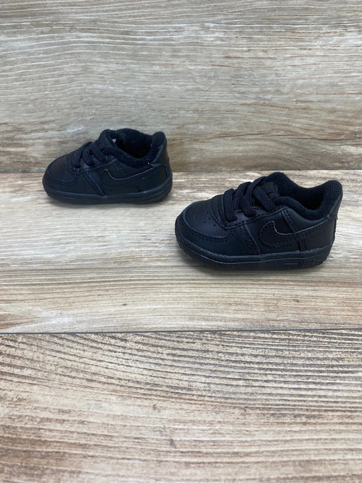 Nike Force 1 Black Crib Sneakers sz 1c